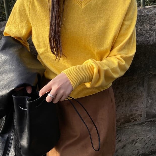 킨다베이지 브이넥 니트(노랑)