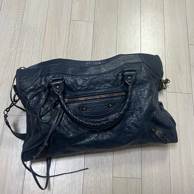 발렌시아가 클래식 모터백 시티 미디움 (다크네이비)