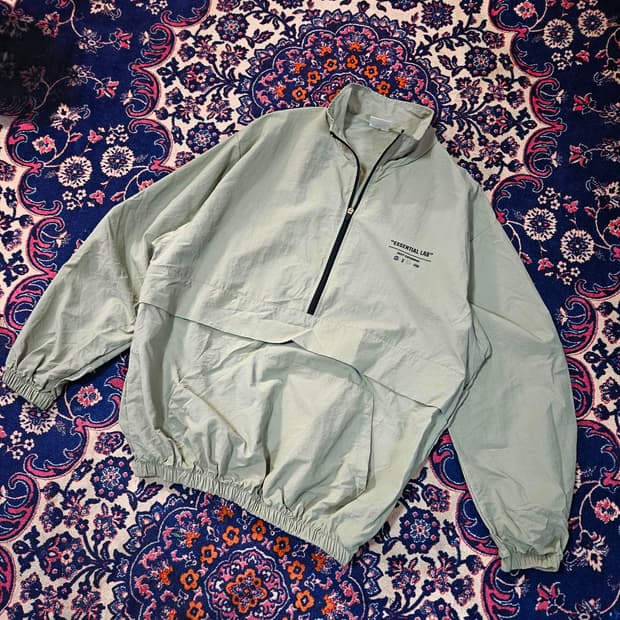 저스트세러데이 라이트카키 아노락 바람막이 Free