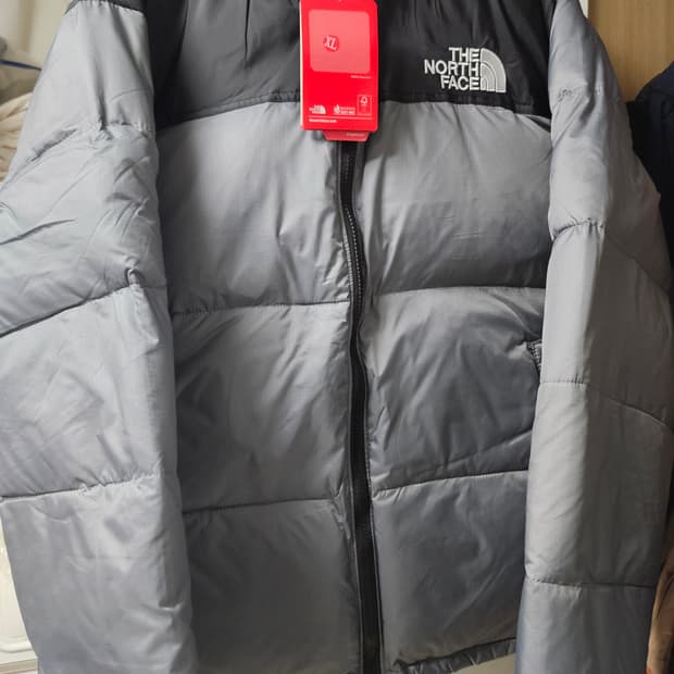 노스페이스 눕시 700 패딩