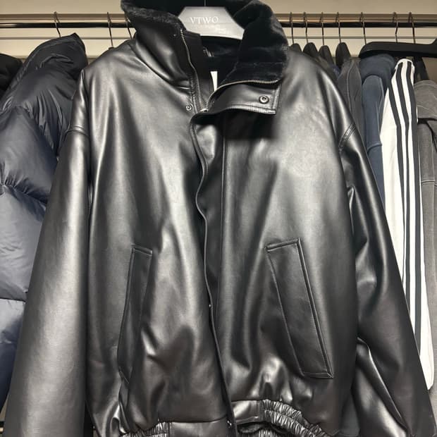 브이투 무스탕 자켓