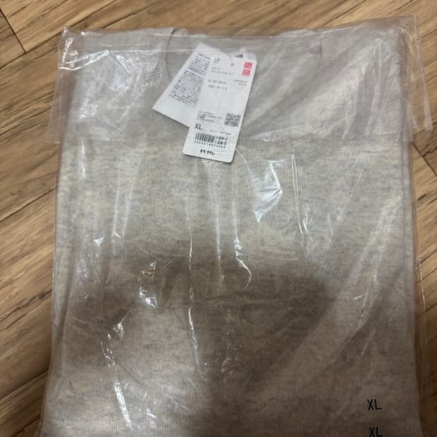 [XL] 유니클로 캐시미어 크루넥 니트 오프화이트