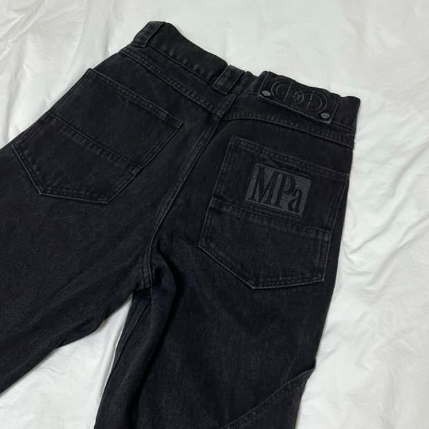 플라스틱프로덕트 바지