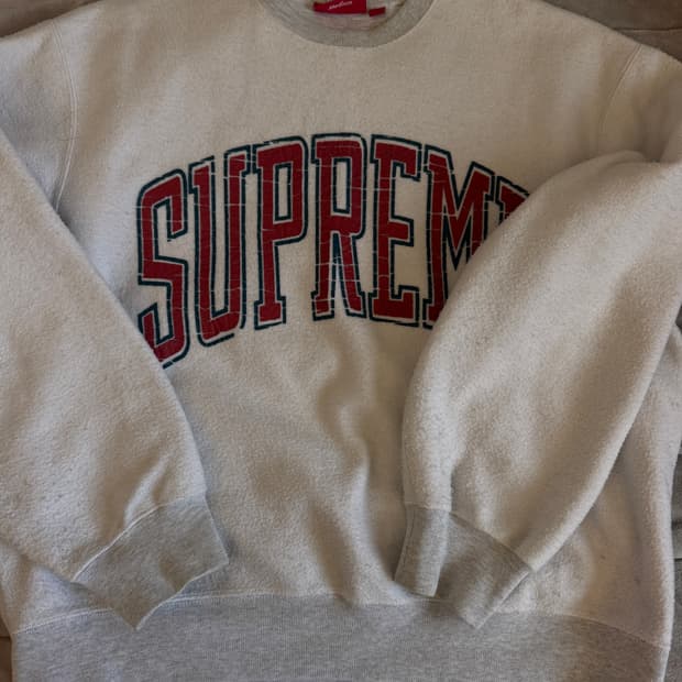 슈프림 인사이드 아웃 맨투맨