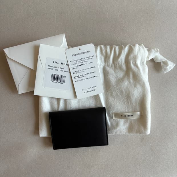 더 로우 카드지갑