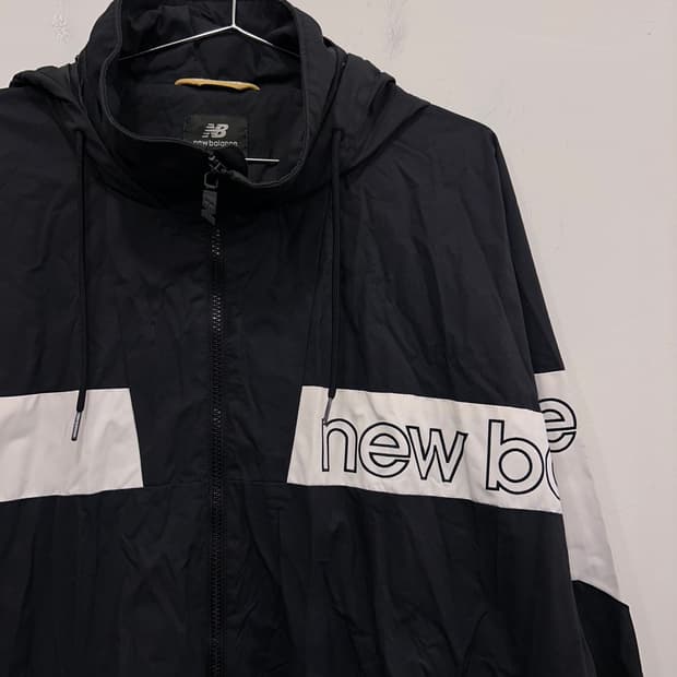 뉴발란스 올드스쿨 배색 오버핏 후드 바람막이