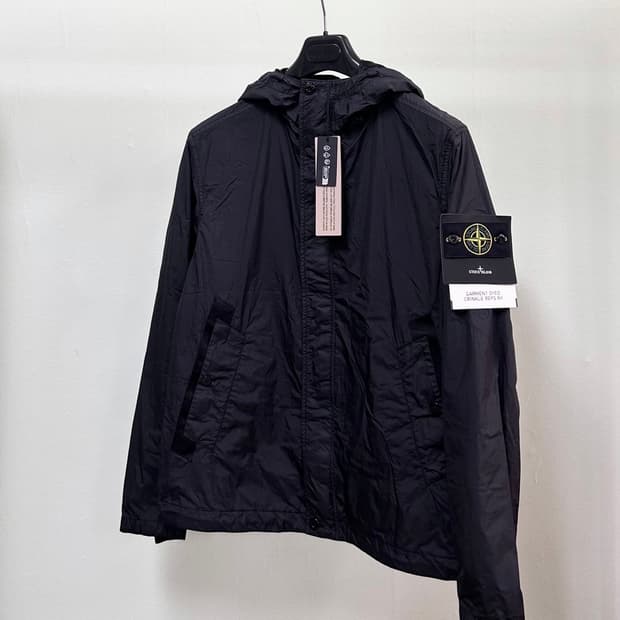 새상품 25FW 스톤아일랜드 가먼트다잉 크링클랩스 바람막이 XXL