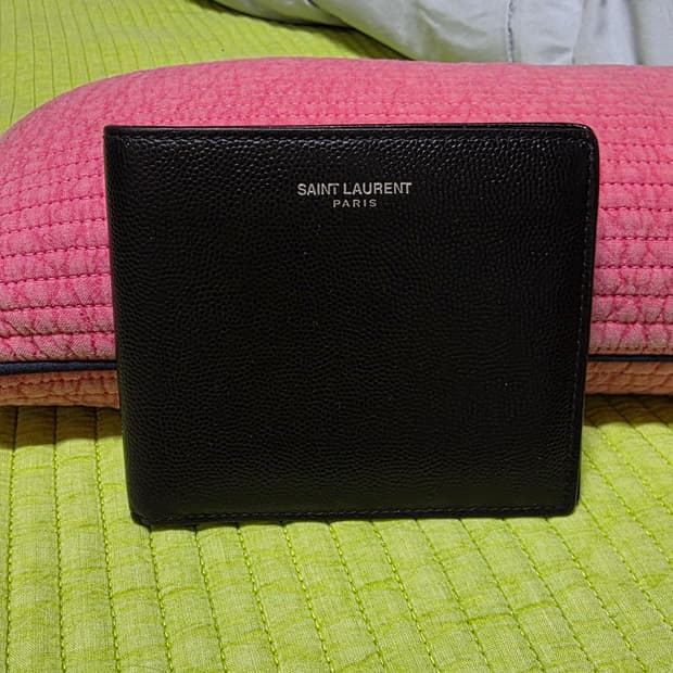 (정품) 생로랑 캐비어 가죽 반지갑/개인/팝니다.