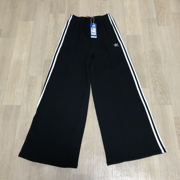 (우먼스 S) 새상품 아디다스 adidas 3-스트라이프 와이드 팬츠