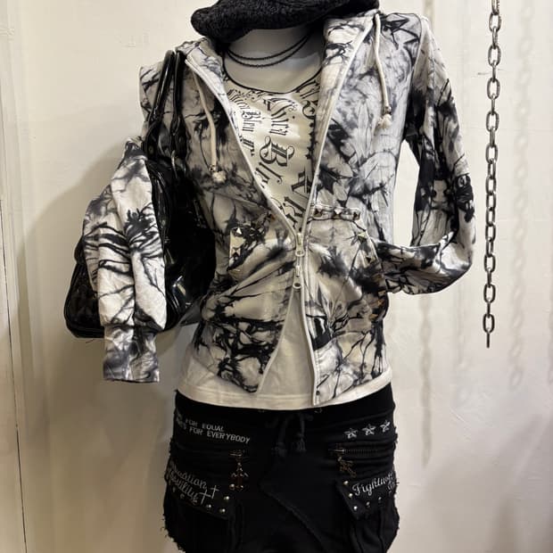 body line 바디라인 스터드 크랙 후드집업 펑크