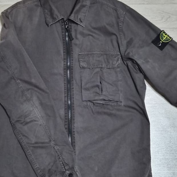 스톤아일랜드 브라운 셔츠