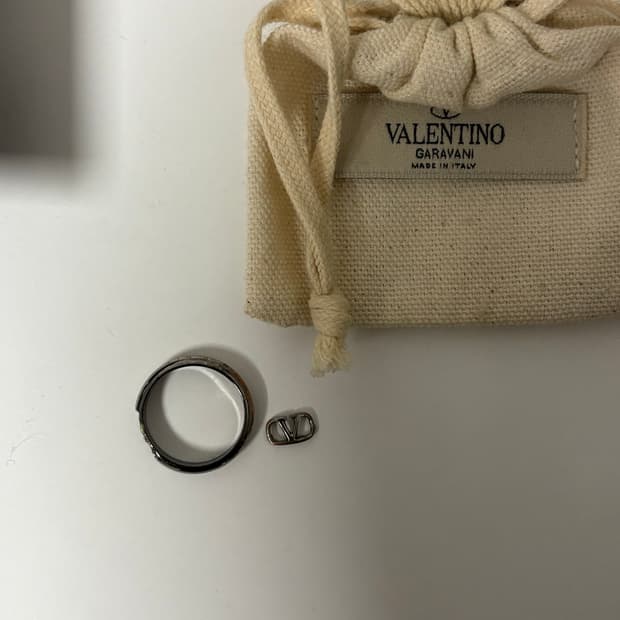 발렌티노 로고 반지 19호