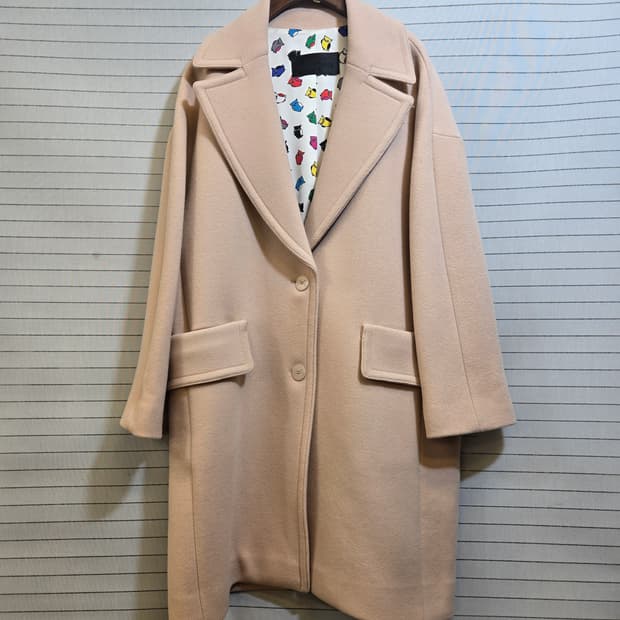 럭키슈에뜨 피치코트