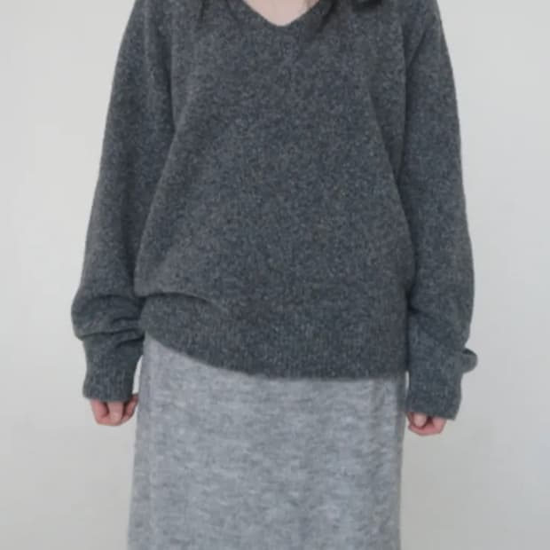 에프터먼데이 브이넥 풀 오버 니트