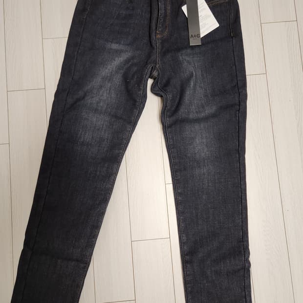 A+G 기모 데님 청바지 사이즈29

허리 약37~38cm
총장 약94~