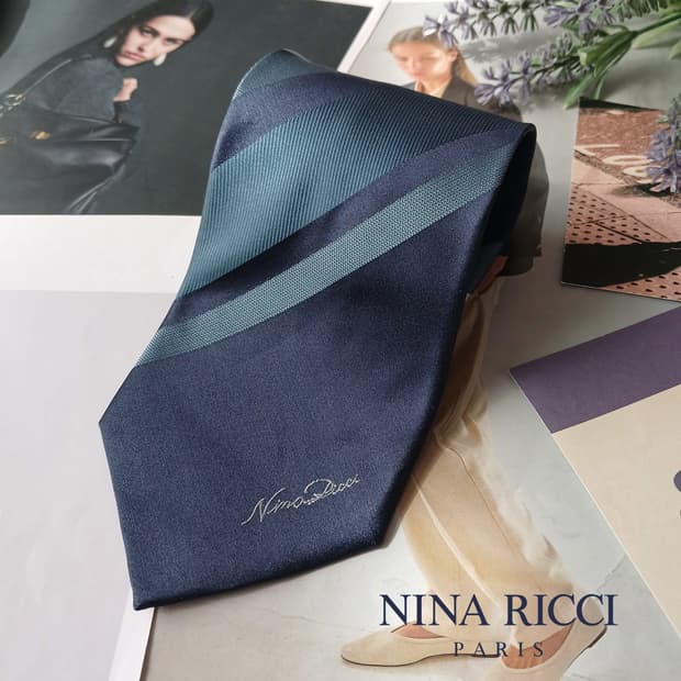 니나리치 실크 네이비 스트라이프 넥타이 9.8cm A+등급 A19844
