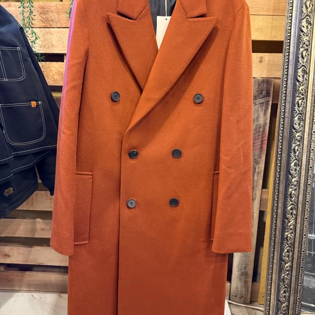 인사일런스 오렌지 코트