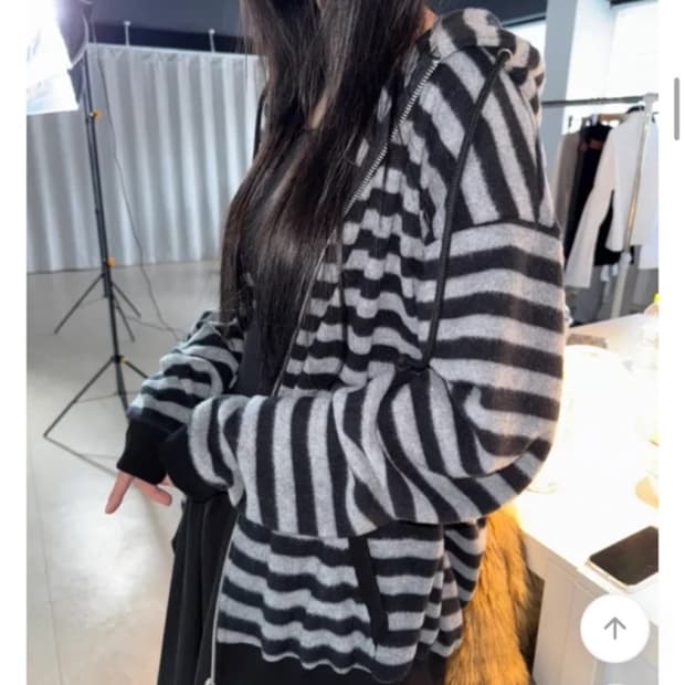 더키키 스튜디오 스트라이프 후드집업