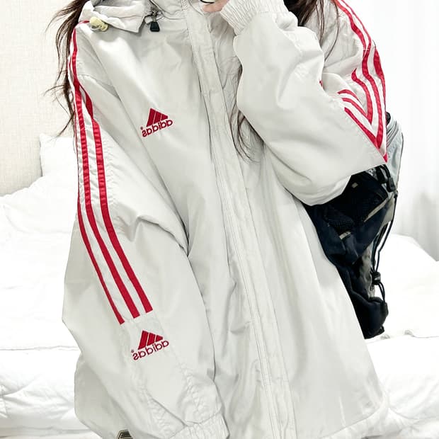 아디다스 90‘s 빅로고 삼선 누빔자켓