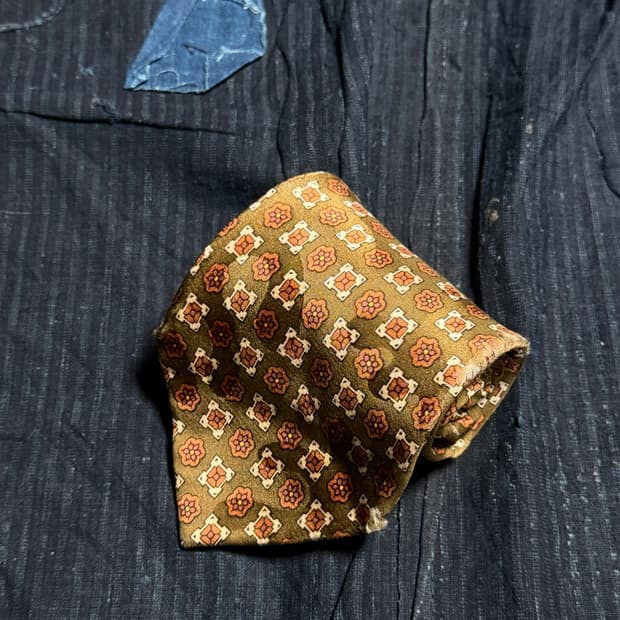 Aquascutum 플라워 패턴 실크 타이