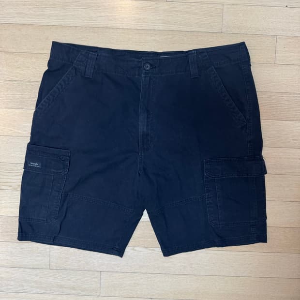 Wrangler cargo Shorts 블랙 40인치