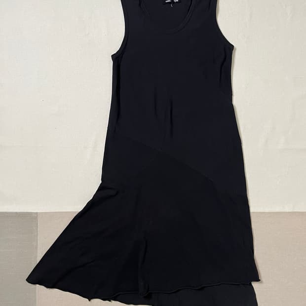 꼼데가르송 커브 패널 슬리브리스 원피스 comme des garcons