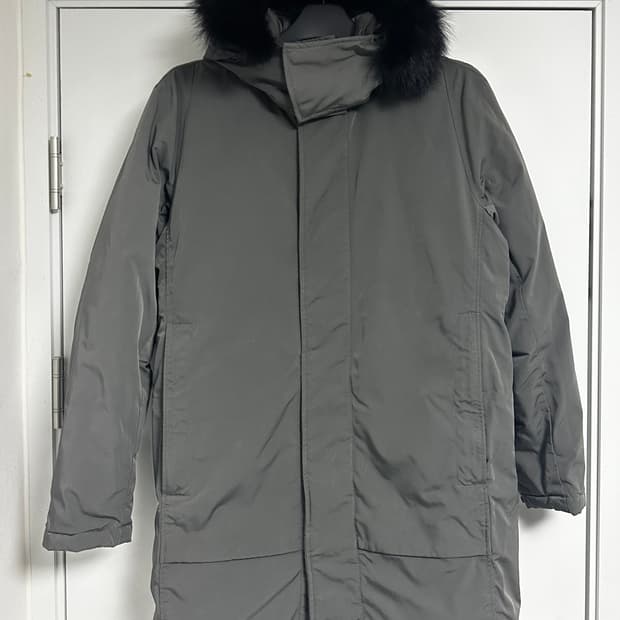 [띠어리] 남성 구스 롱패딩