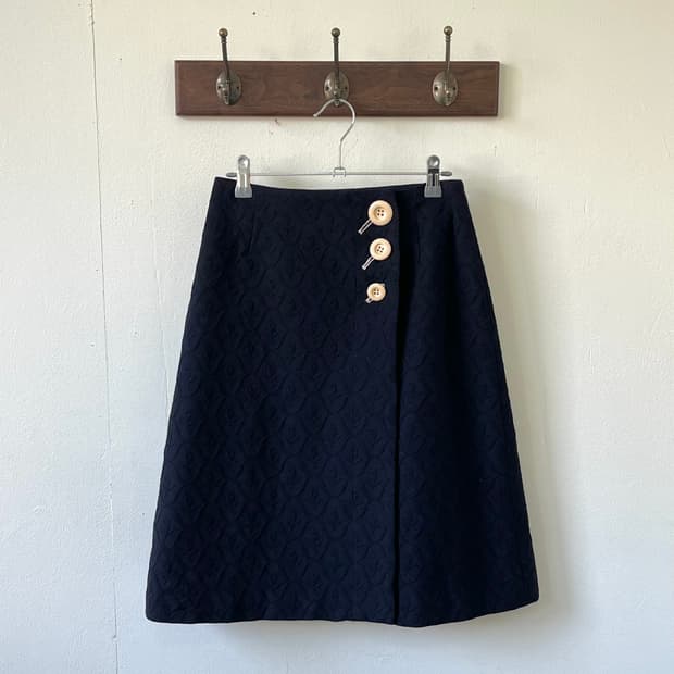 BRUNETTE 실루엣 플라워 랩 스커트