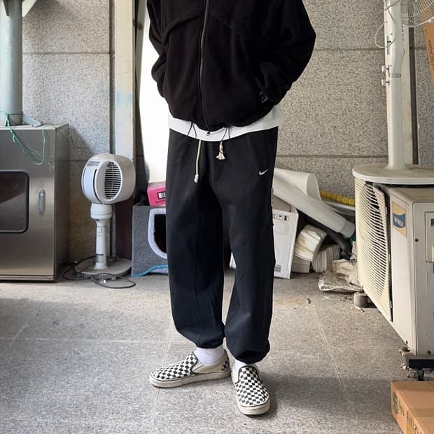 나이키 스탠다드 스우시 로고 스웻 조거 팬츠