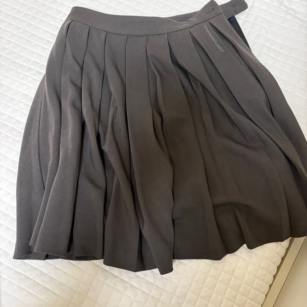 스마트어반유즈풀 코이세이오 플리츠 스커트