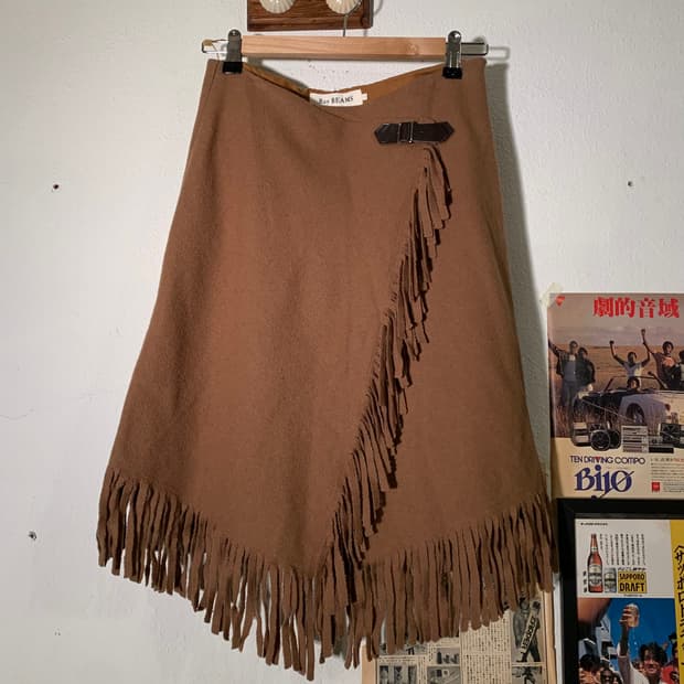 레이빔즈 프린지 랩스커트