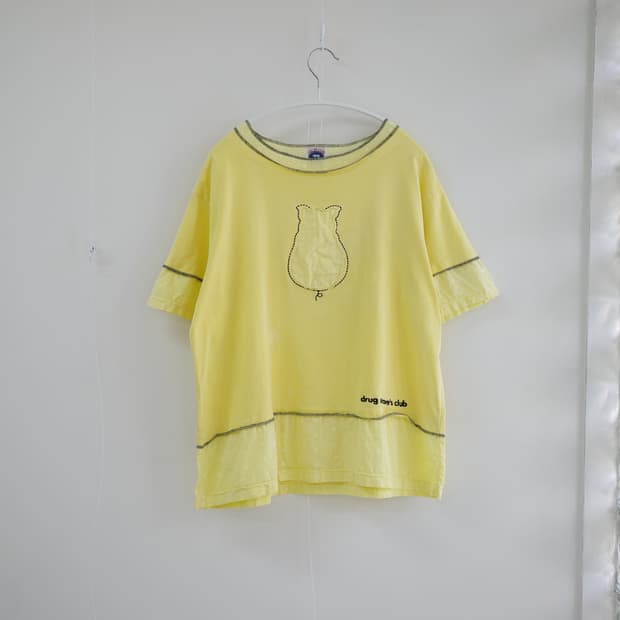 드럭스토어 DS club yellow pig t-shirt