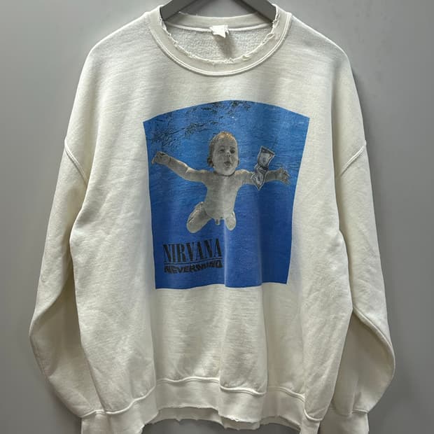 MadeWorn 스웻셔츠