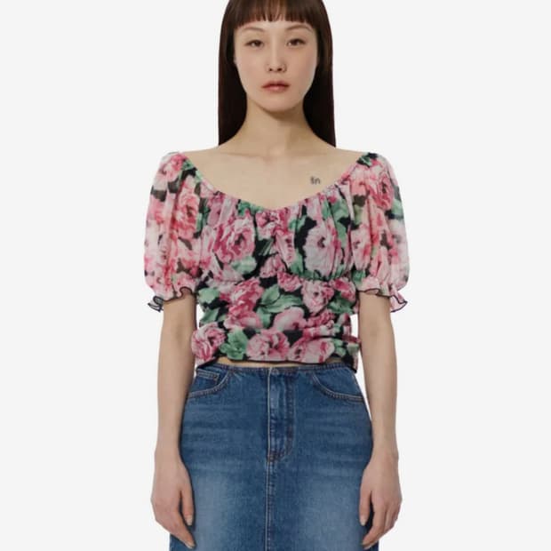 큐리티 FLOWER PRINT SHIRRING BLOUSE_BLACK