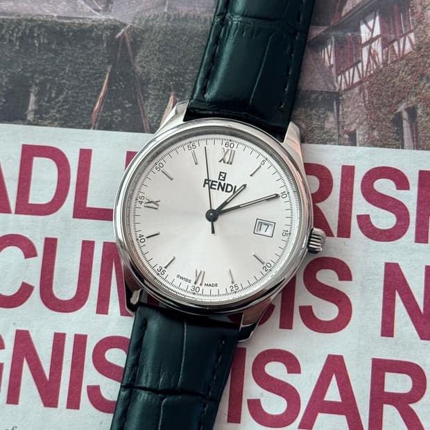 Fendi  펜디 오롤로지 210G