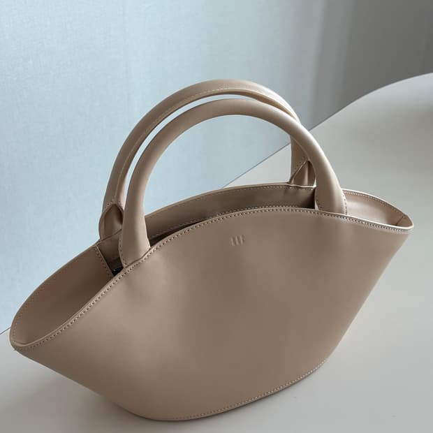 피피비 탑핸들 토트백 (Parabola Basket Bag)