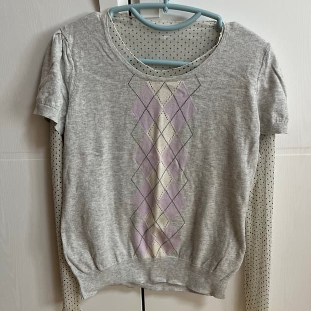 유니클로 아가일 반팔 니트 탑