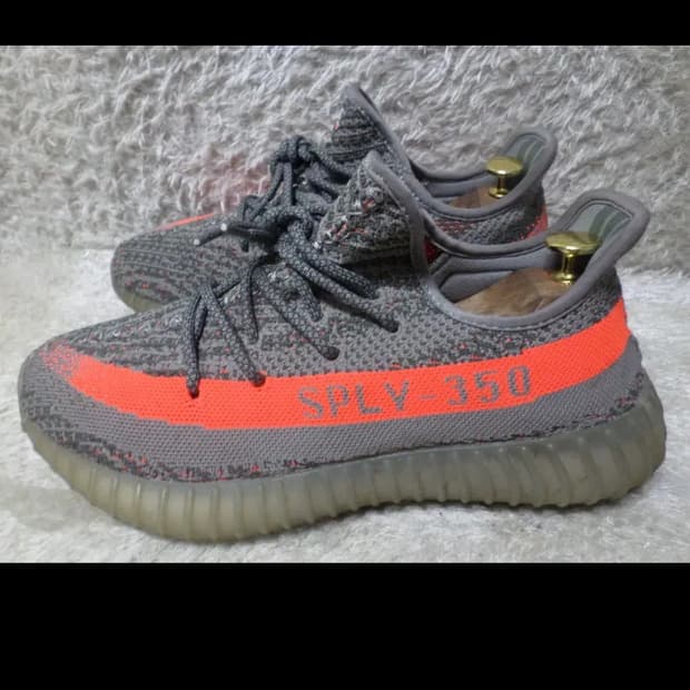 아디다스 이지부스트 350 벨루가