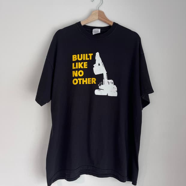 built like no other 90s  t-shirt