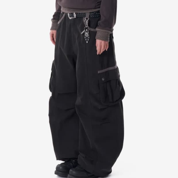 아캄 Knee Pin-tuck Contrast Cargo Pants