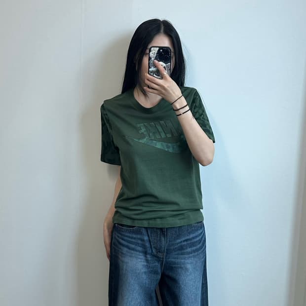 나이키 카모패턴 카키 반팔 티셔츠