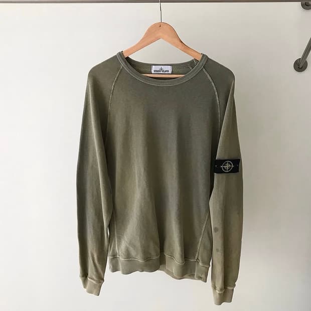 스톤아일랜드 워싱 맨투맨