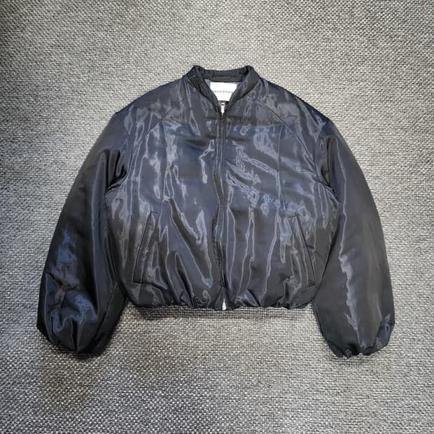 인사일런스 블랙 크롭 봄버 자켓 S 오버핏