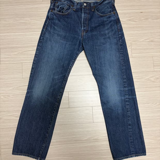 LVC 47501 30x32 사이즈 판매합니다