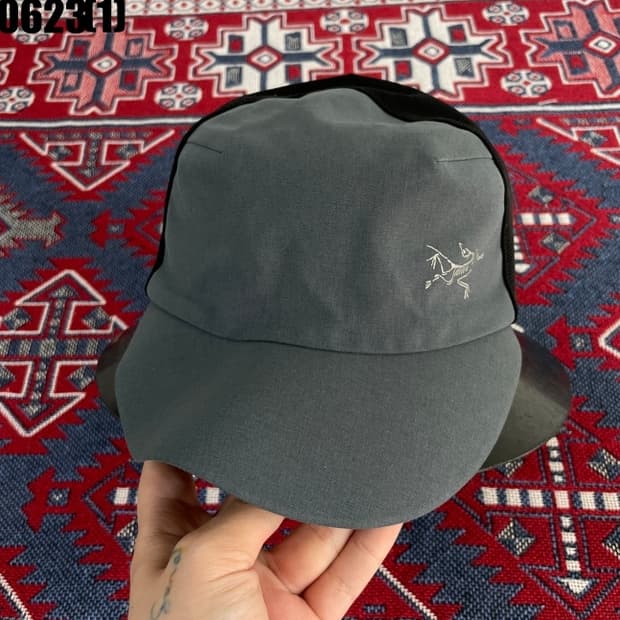 아크테릭스 경량 볼캡