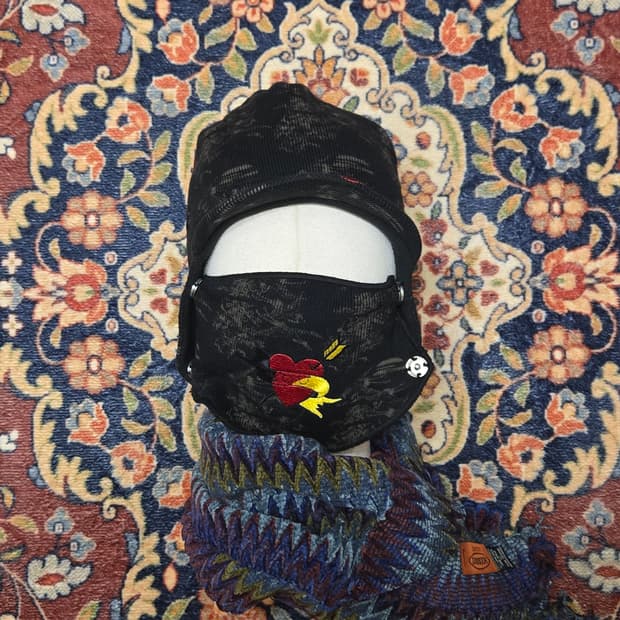 에드 하디(Ed Hardy) 탈부착 마스크 비니