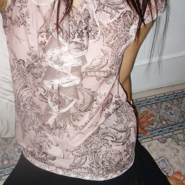 Vintage Garden Frill Top