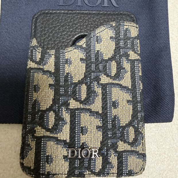 디올 맥세이프 카드지갑 풀구성품 상태A급