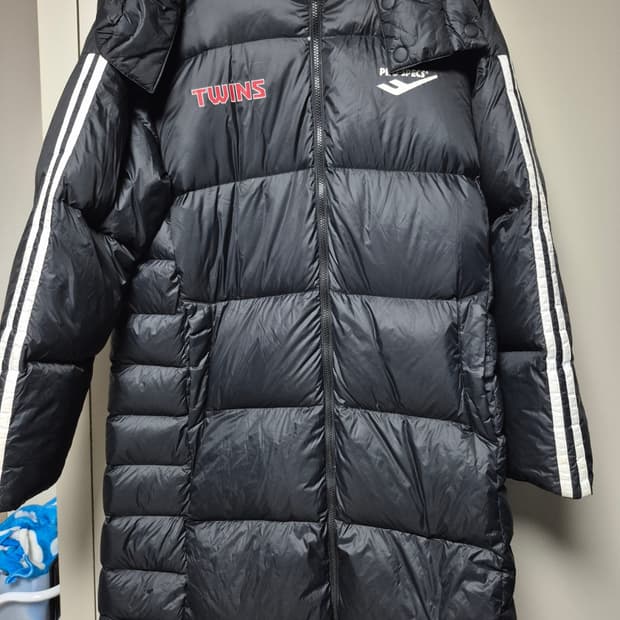 프로스펙스 엘지트윈스 구스롱패딩 110사이즈 팝니다 