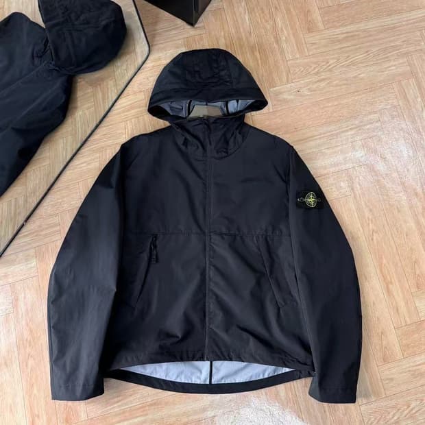 스톤 아일랜드 레지스턴트 후드 자켓 블랙 L